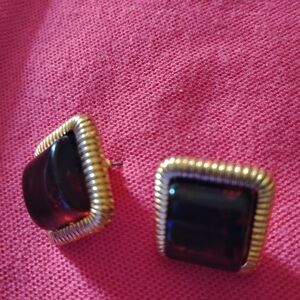 amber color Rhinestone cabochons. vintage Earrings